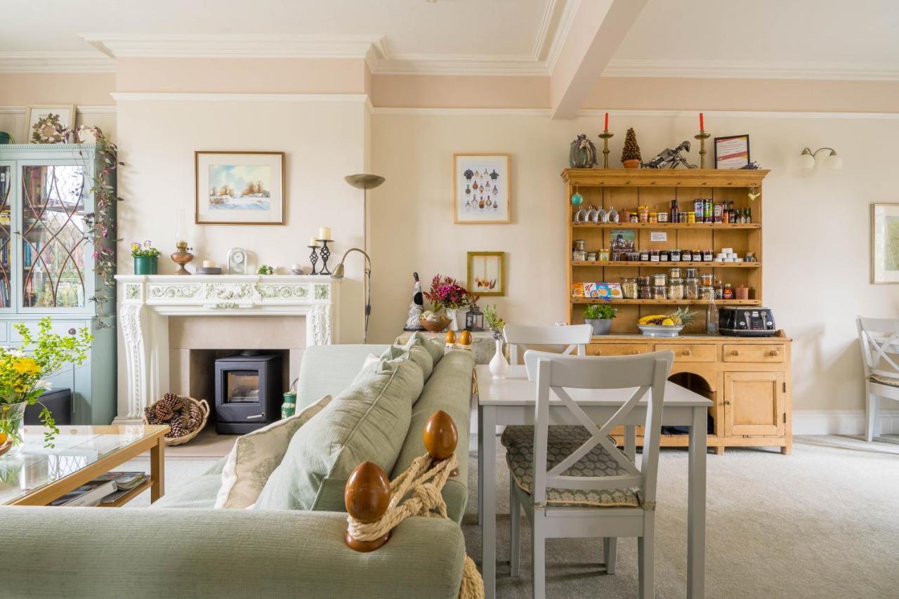 Windrush House Bed and Breakfast Μπρόντγουεϊ Εξωτερικό φωτογραφία