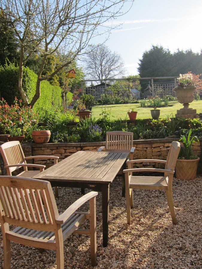 Windrush House Bed and Breakfast Μπρόντγουεϊ Εξωτερικό φωτογραφία